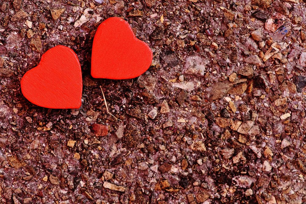 Hearts on teh ground, free public domain CC0 image.