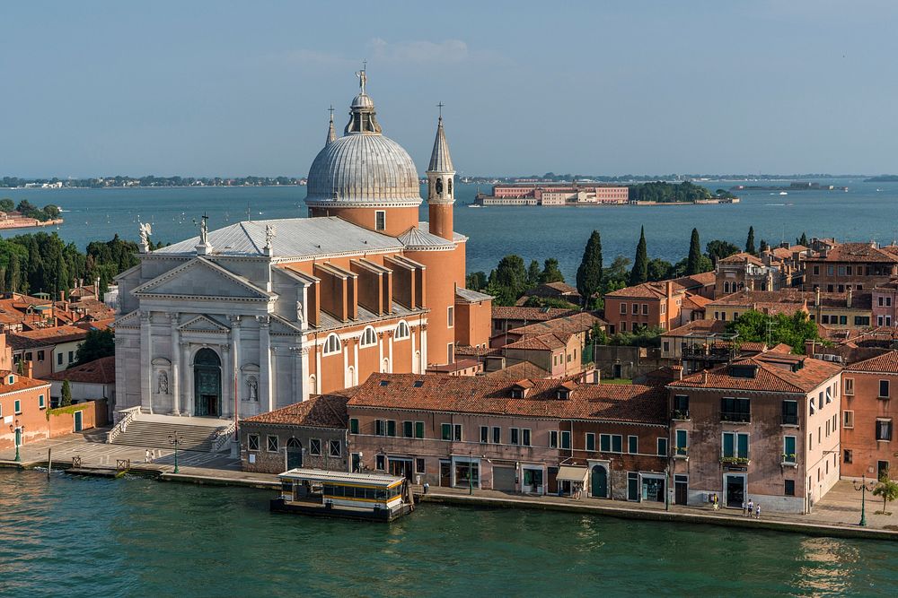 Free church of the Santissimo Redentore, Venice, Italy photo, public domain travel CC0 image.