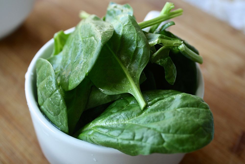 Free fresh green spinach in bowl photo, public domain CC0 image.
