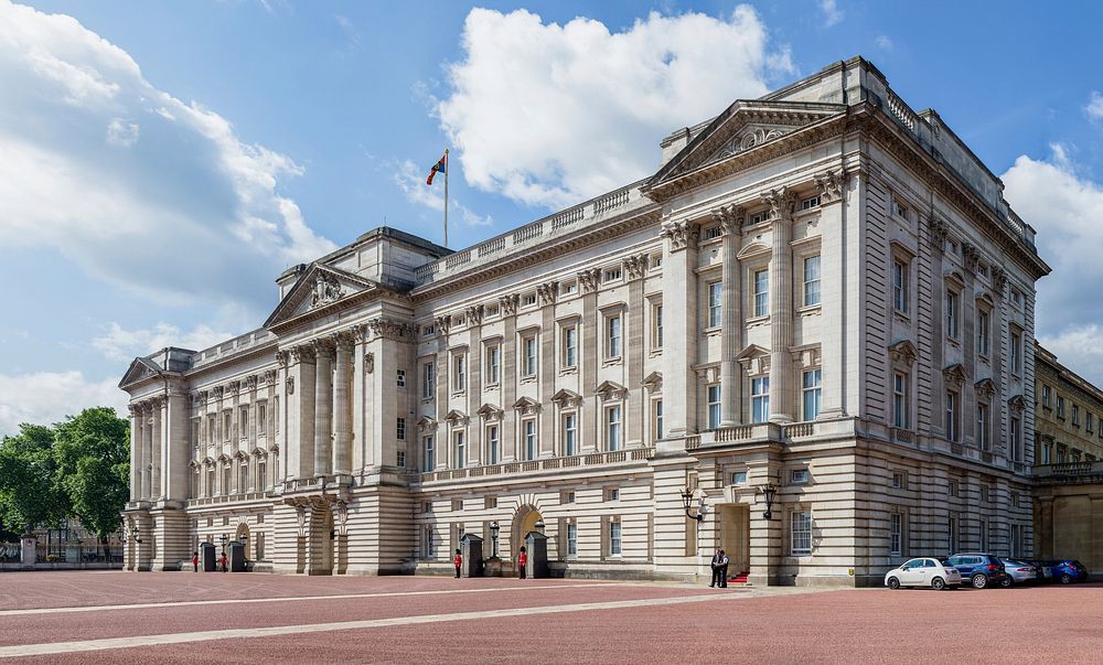 Free Buckingham Palace in London image, public domain CC0 photo.