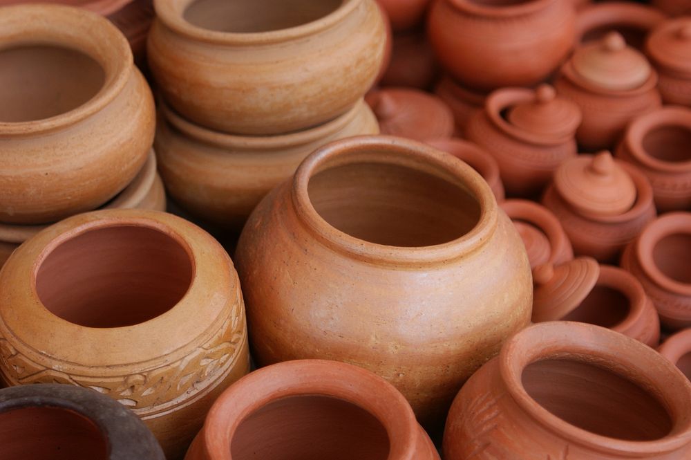 Clay pots, free public domain CC0 photo