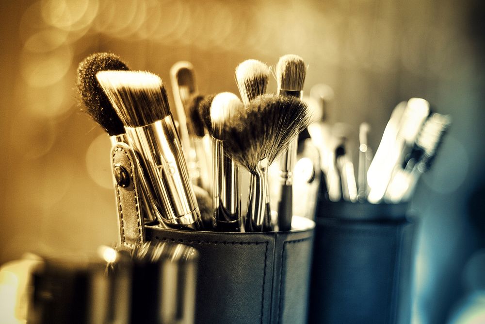 Makeup brushes close up, free public domain CC0 photo