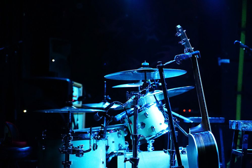 Free drum kit on stage image, public domain music CC0 photo.