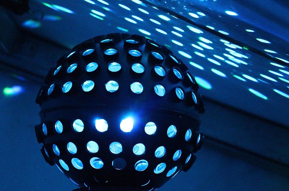 Free electronic disco light image, public domain celebration CC0 photo.