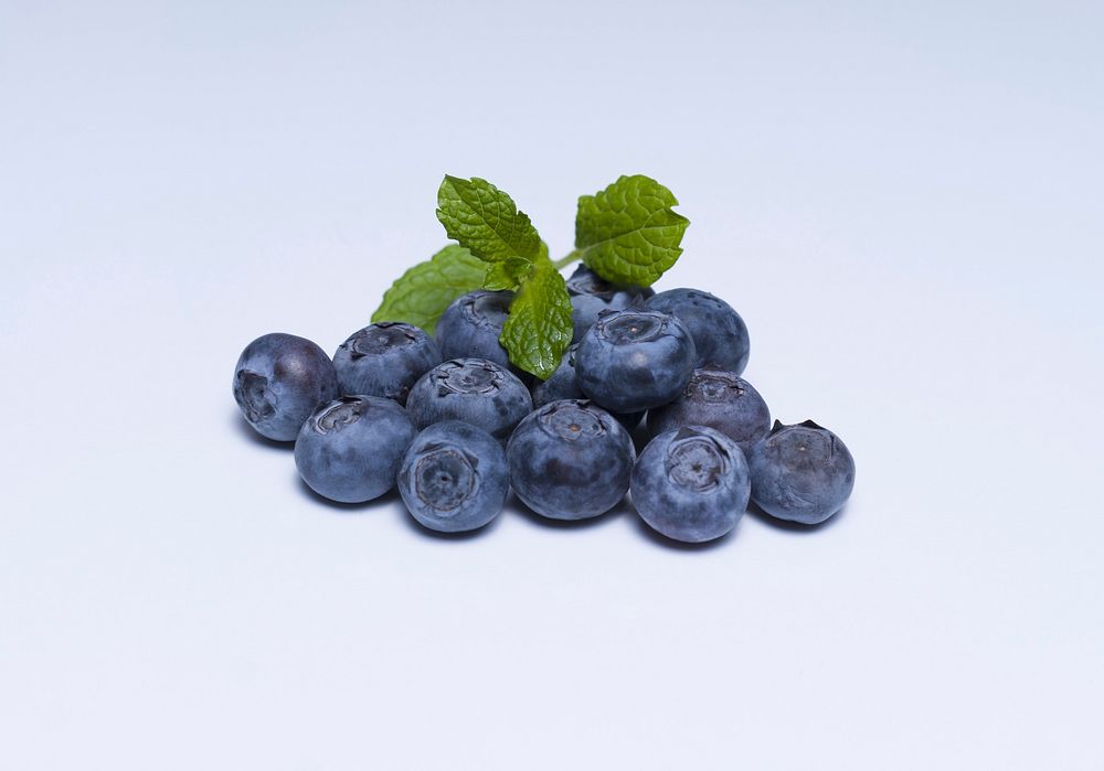 Free blueberries image, public domain fruit CC0 photo.