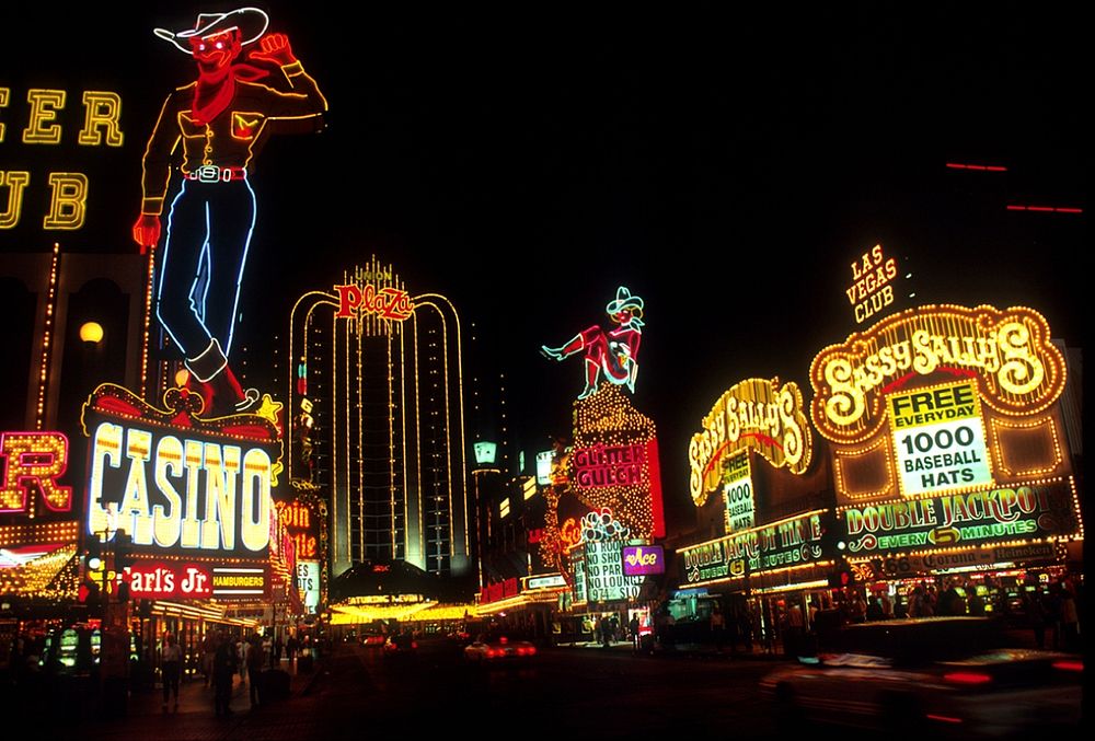 Las Vegas Strip Images  Free Photos, PNG Stickers, Wallpapers &  Backgrounds - rawpixel