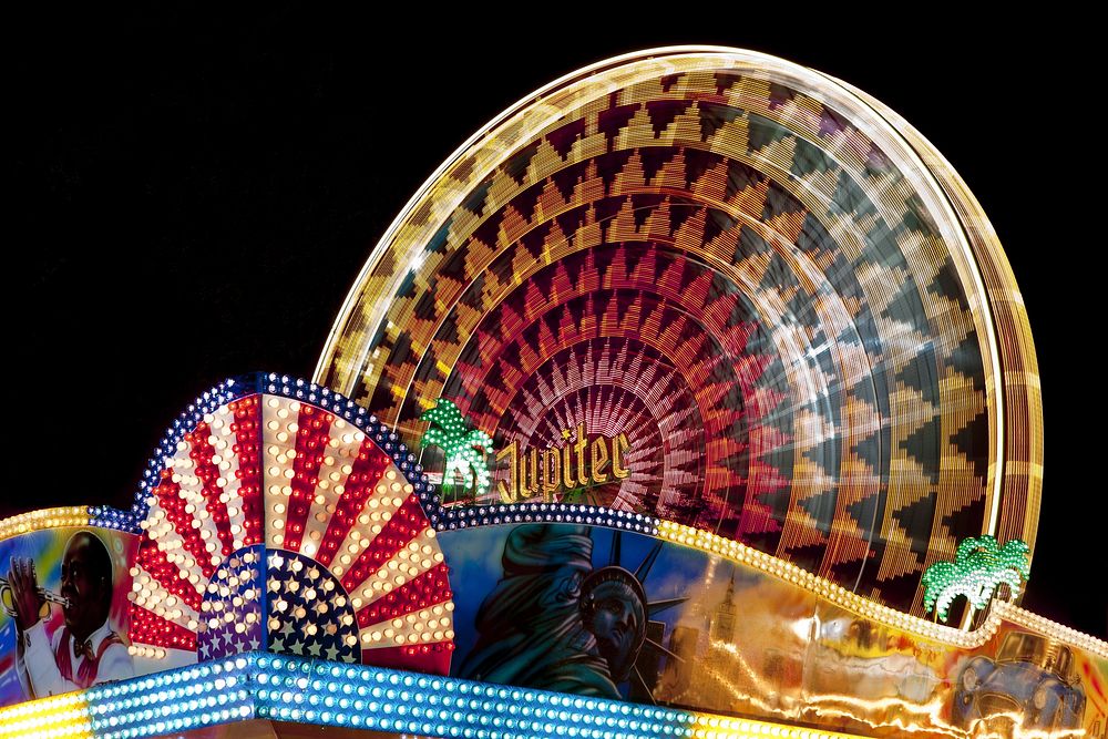 Free Jupiter amusement park ride image, public domain amusement park CC0 photo.