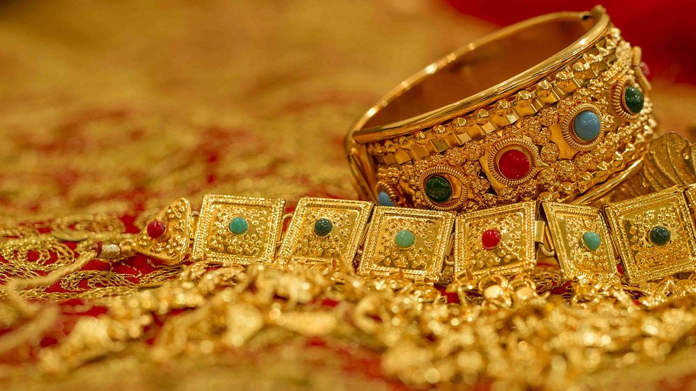 Free gold treasure of jewelery image, public domain CC0 photo.