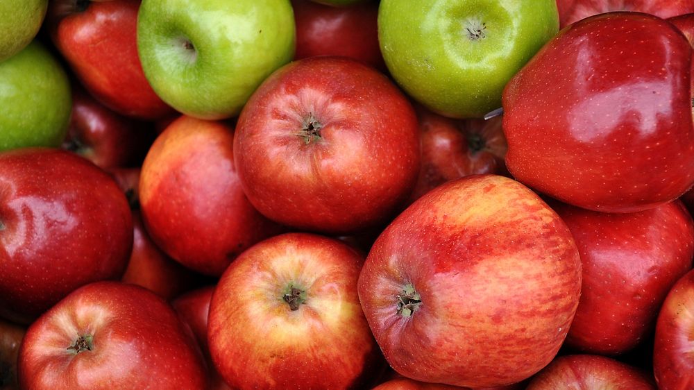 Free apples image, public domain fruit CC0 photo.