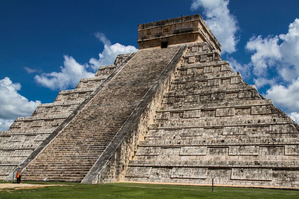 Free El Castillo image, public domain CC0 photo.