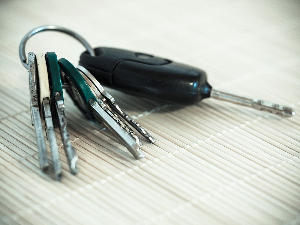 Car keys, garage key, black photo, free public domain CC0 image.