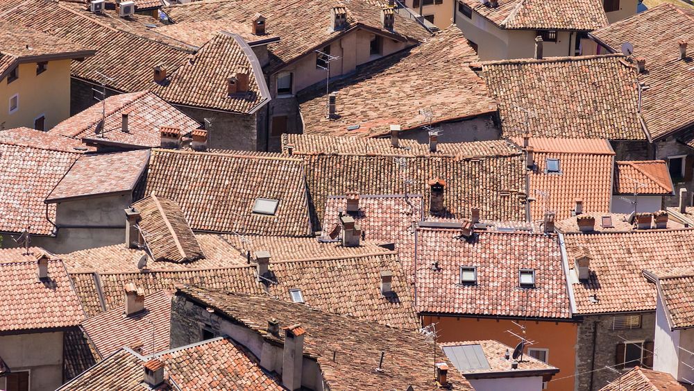 Roofs of house in the neighborhood, free public domain CC0 photo