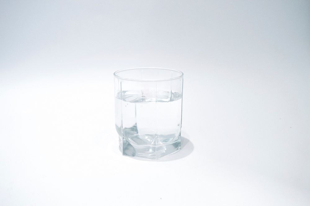 Free clear glass image, public domain drink CC0 photo.
