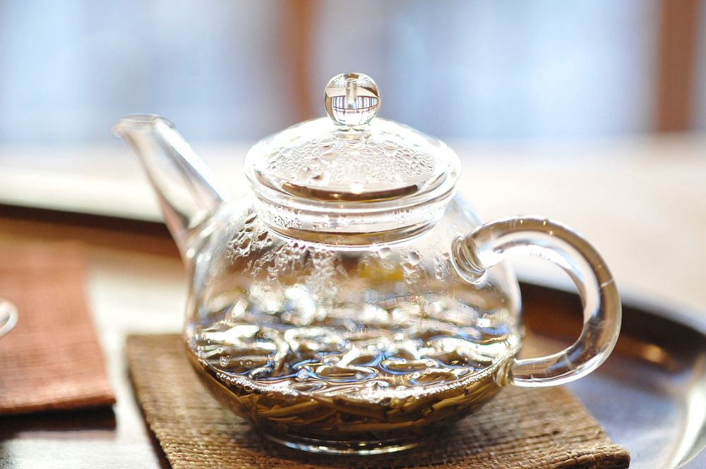 Free tea pot image, public domain drink CC0 image.