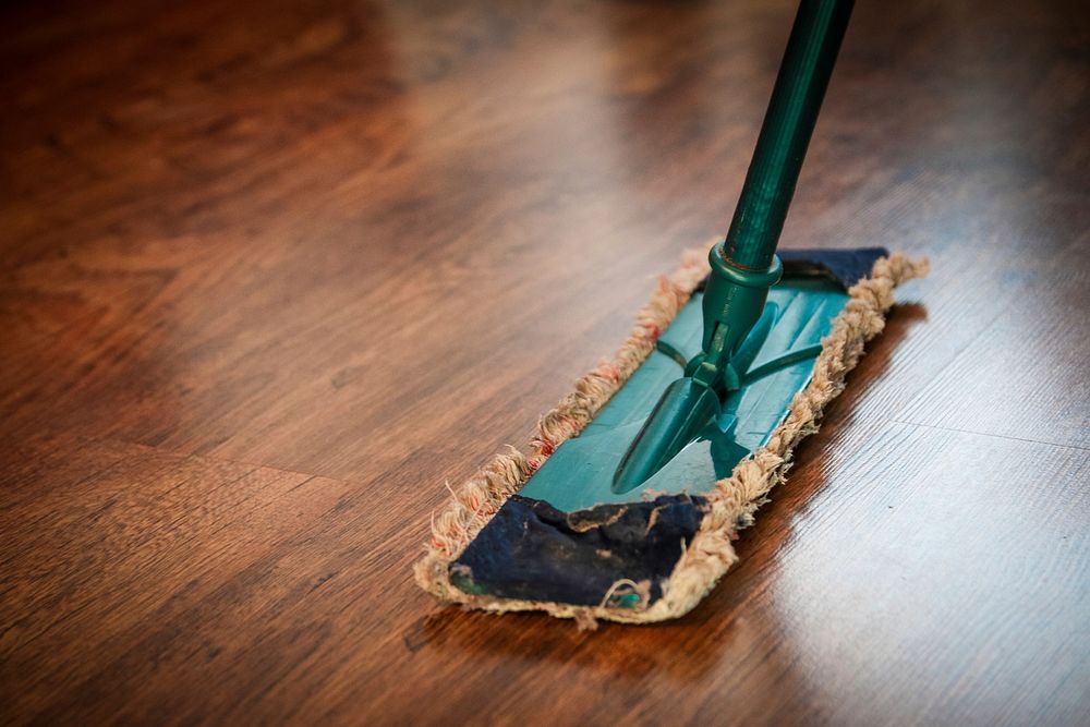 Sweeping the floor, free public domain CC0 photo