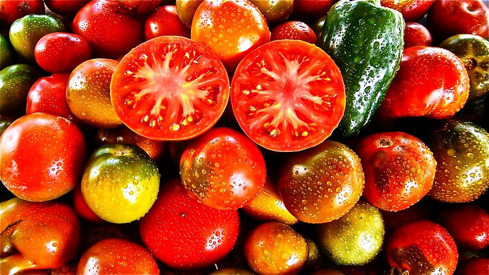 Free fresh red tomatoes, water drops photo, public domain vegetables CC0 image.