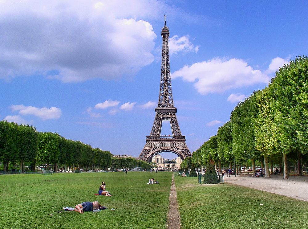 Free Eiffel Tower in Paris, France image, public domain CC0 photo.