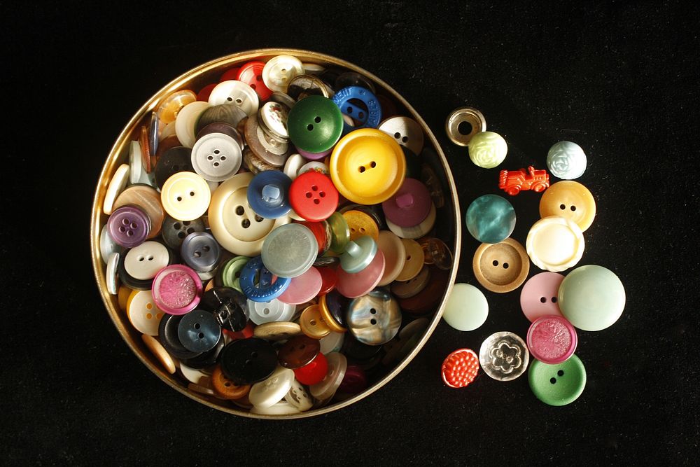Free sewing buttons in a box image, public domain CC0 photo.