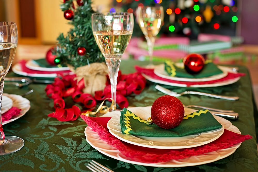 Free Christmas dinner table setup image, public domain CC0 photo.