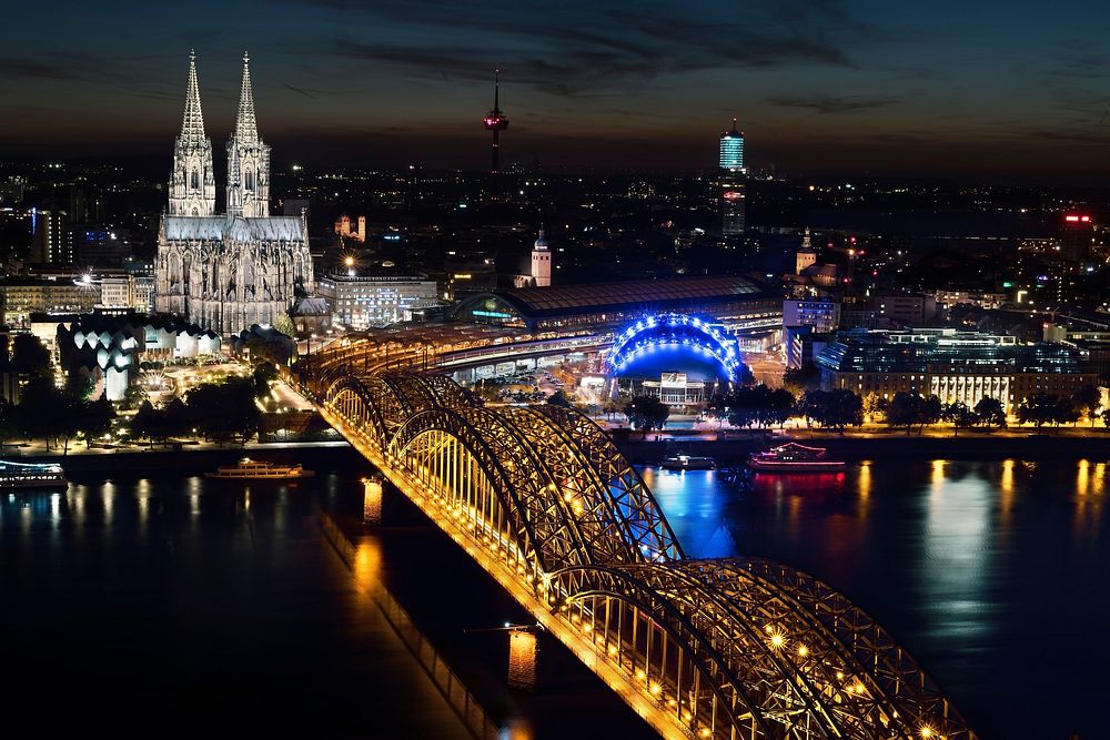 Free Cologne at night image, public domain Germany CC0 photo.