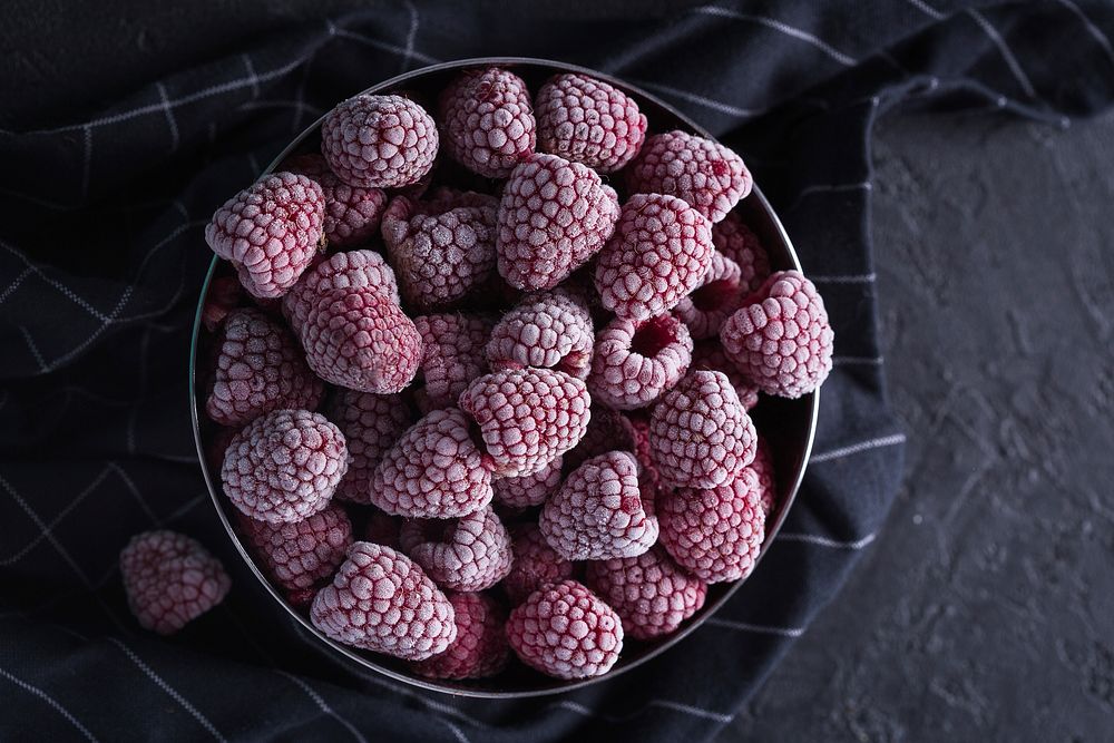 Free raspberry image, public domain fruit CC0 photo.