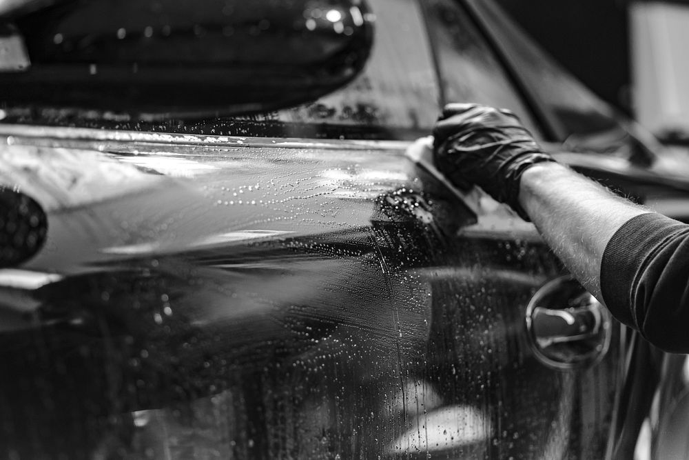 Free car washing image, public domain car CC0 photo.