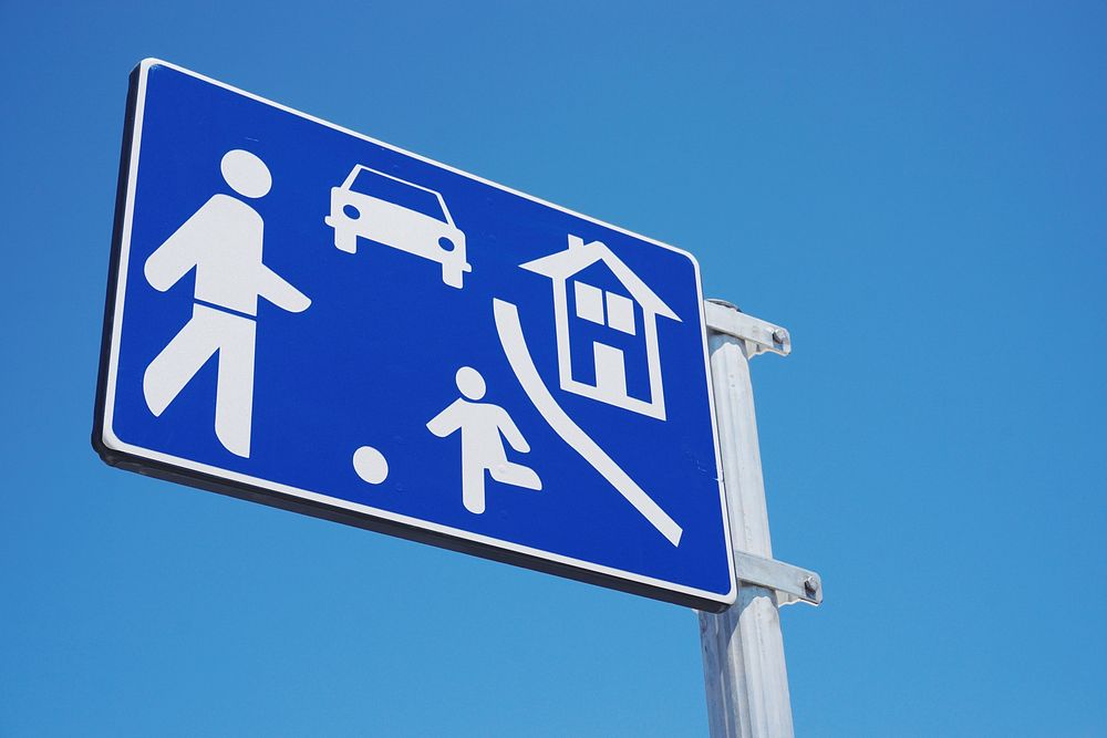 Free pedestrian zone road sign image, public domain CC0 photo.