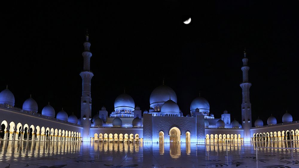 Free Sheikh Zayed Mosque at night photo, public domain travel CC0 image.