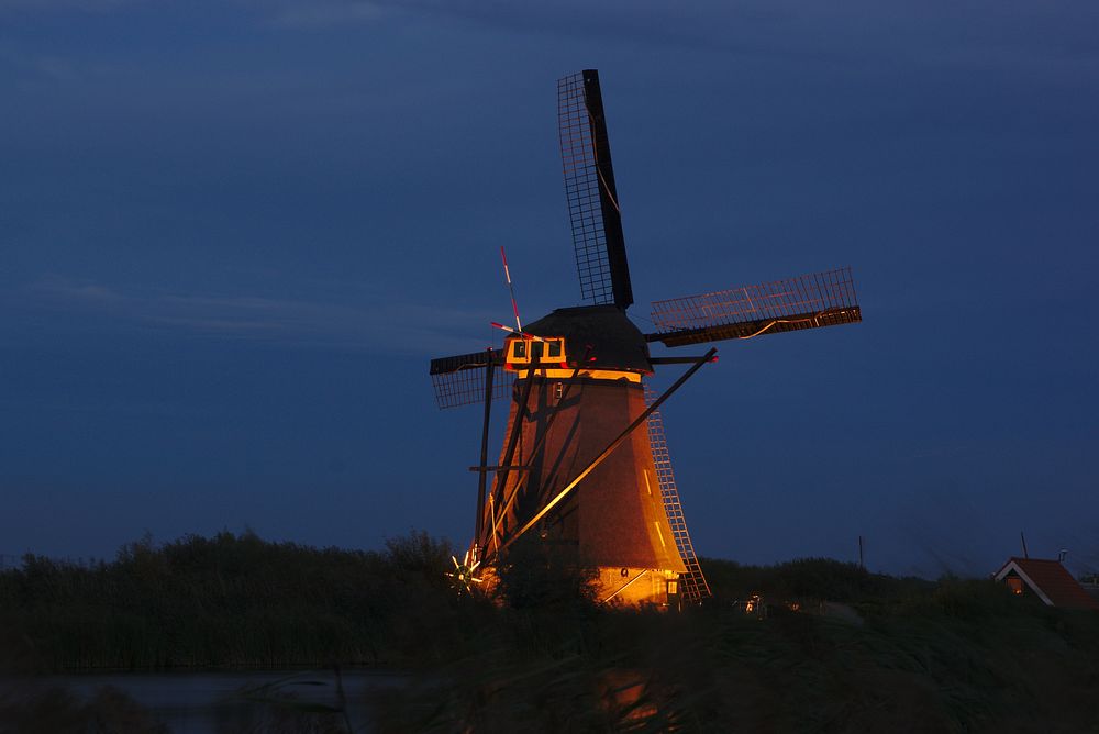 Windmill. Free public domain CC0 photo.