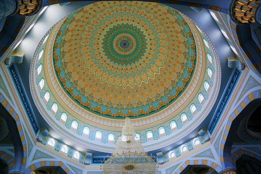 Free mosque ceiling image, public domain interior design CC0 photo.