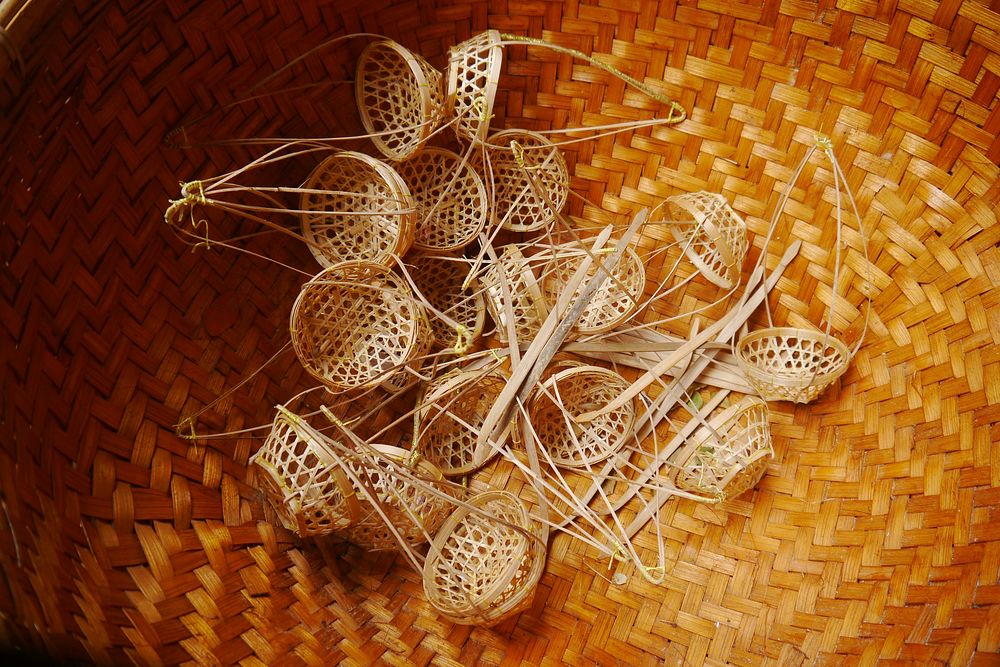 Small hand made baskets, free public domain CC0 photo