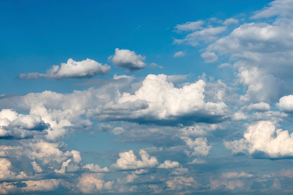 Blue sky with clouds, free public domain CC0 image.