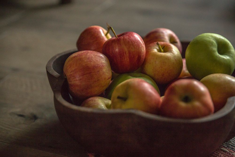 Free apple image, public domain fruit CC0 photo.