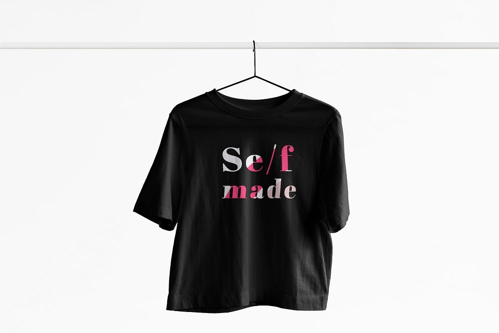 Women’s t-shirt mockup, casual fashion in black psd