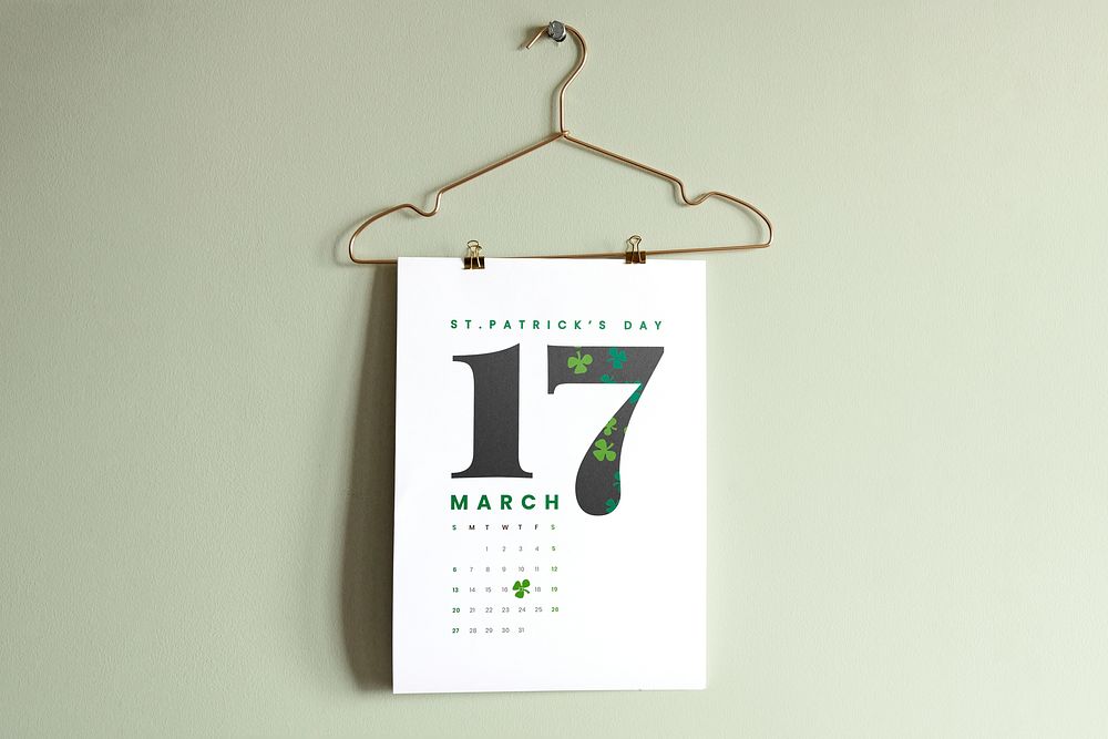 Hanging poster mockup, St. Patrick&rsquo;s Day concept psd