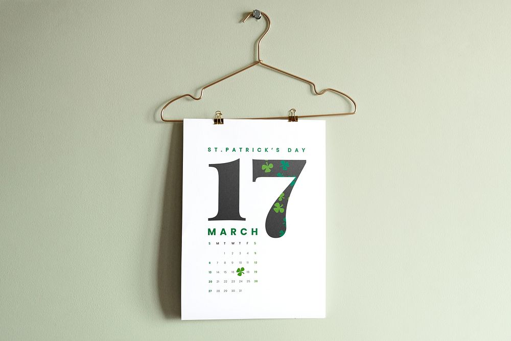 St. Patrick&rsquo;s Day haging calendar, green wall