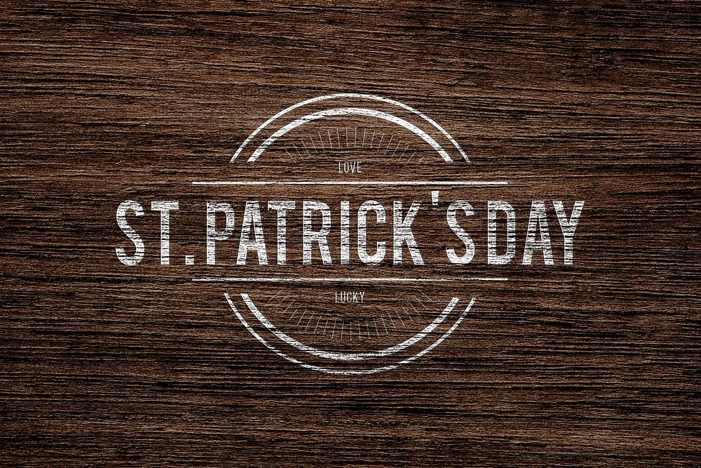 St. Patrick&rsquo;s Day logo mockup, wooden texture design psd
