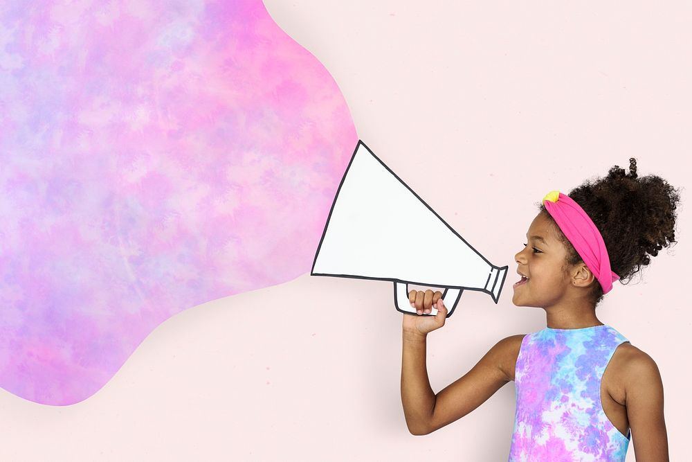 Girl holding megaphone psd giving speech on pink holographic background