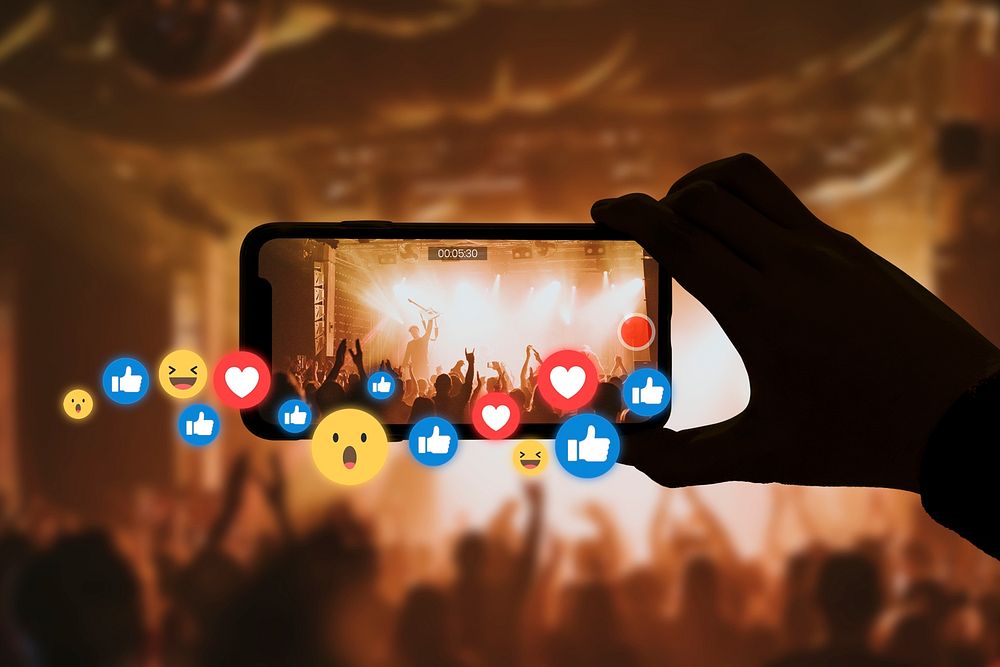 Live streaming concert psd online social media with audience reactions