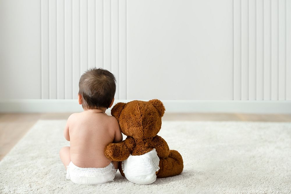 Baby and teddy bear psd rear view