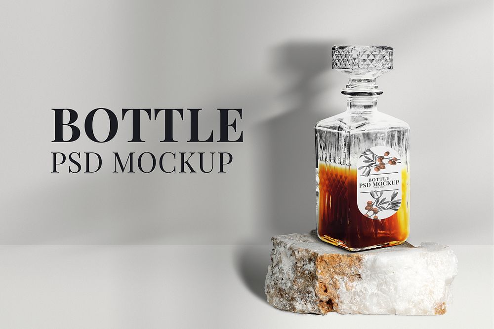 Crystal whiskey bottle mockup psd alcohol drinks packaging