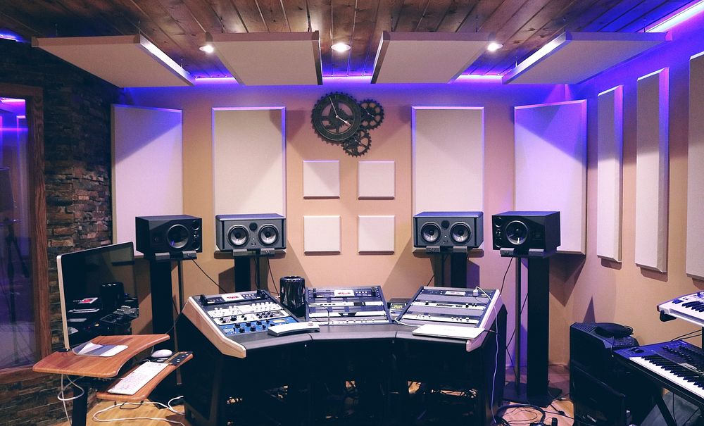 Aesthetic recording studio, free public domain CC0 photo.