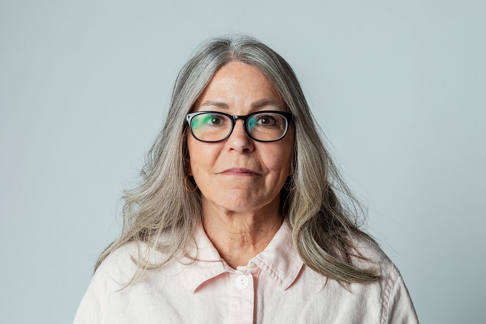 Portrait of a senior woman wearing eyeglasses 