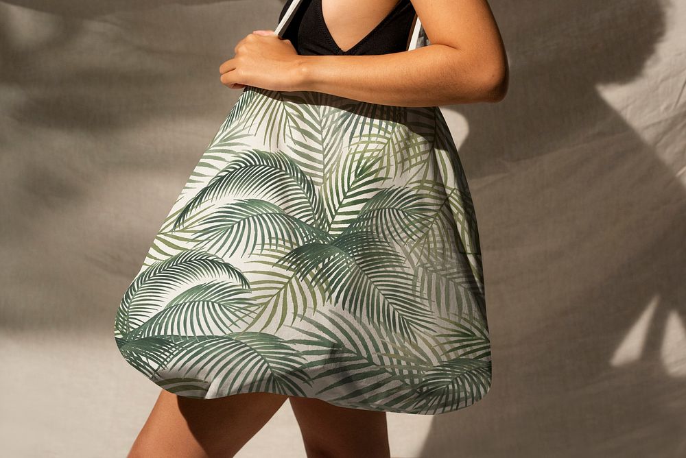 Green floral tote bag psd mockup accessory studio shoot