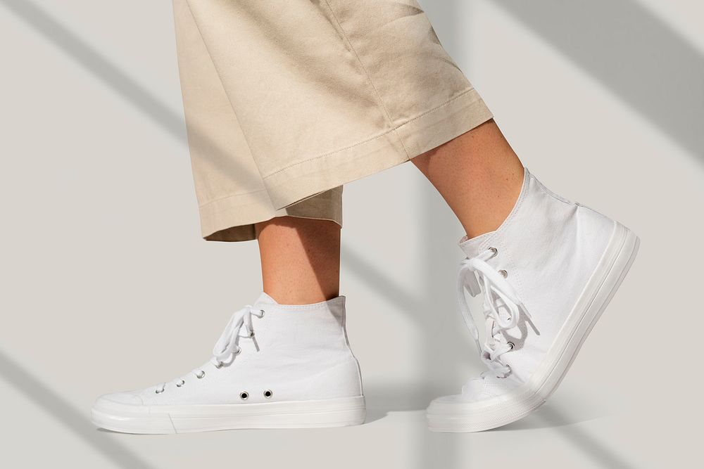 Basic white sneakers psd mockup | Premium PSD Mockup - rawpixel
