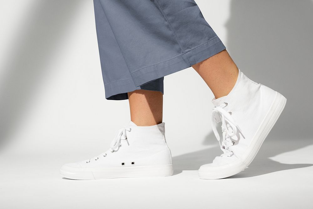 Basic white sneakers psd mockup unisex streetwear fashion shoot shoes ad