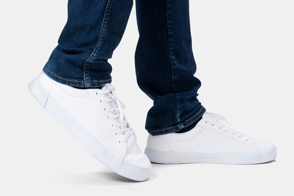 White canvas sneakers psd mockup men’s footwear fashion