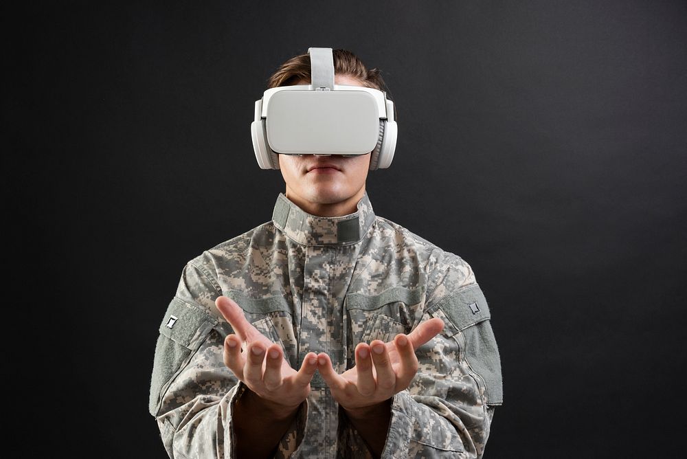 Military wearing VR headset in simulation training military technology