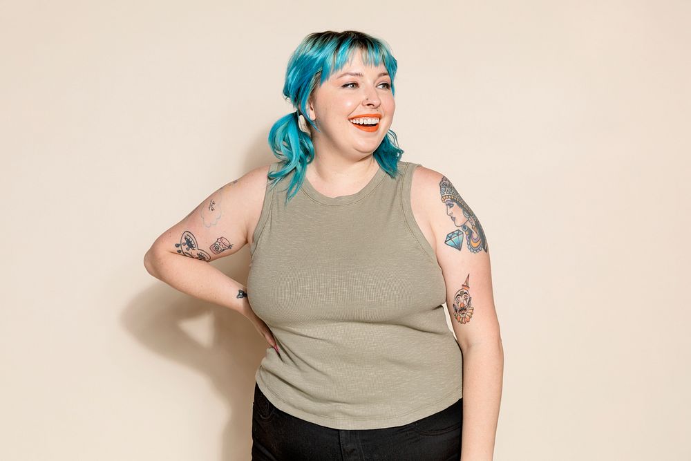 Happy curvy woman, size inclusive fashion