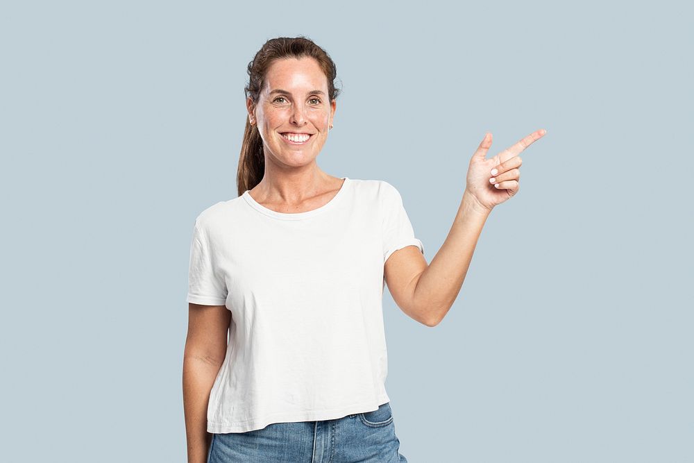 Female presenter mockup psd pointing finger up in the air